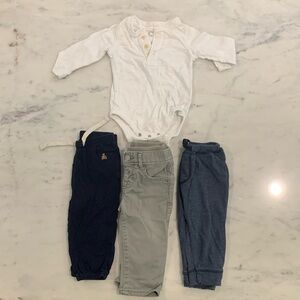 Baby boy bundle (Gap) - size 12-18 months. 1 long sleeve onesie, 3 pants